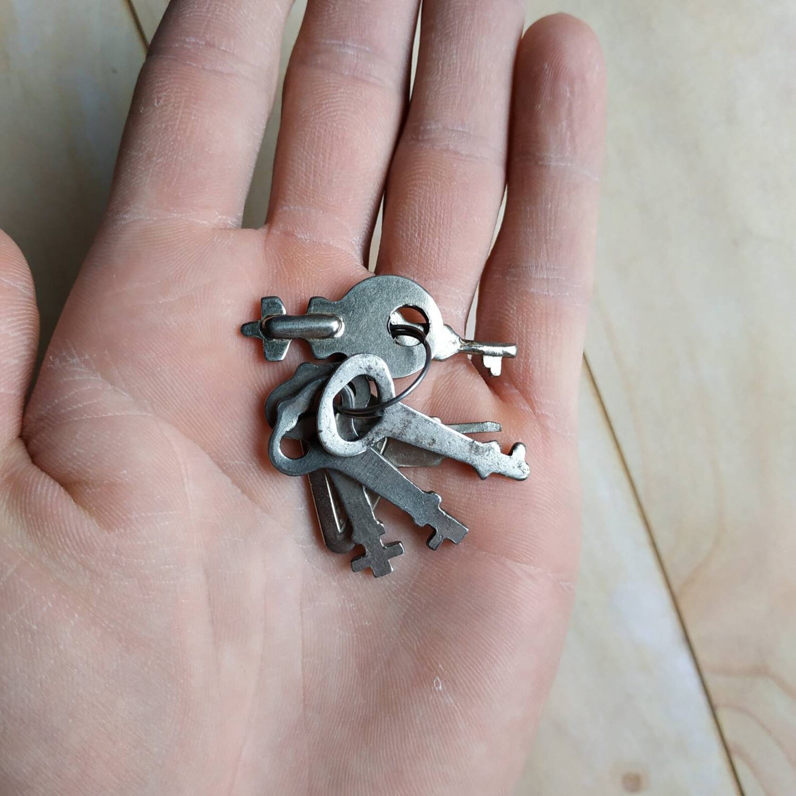 Vintage Small Skeleton Keys Set of 6 Old little keys Six Etsy