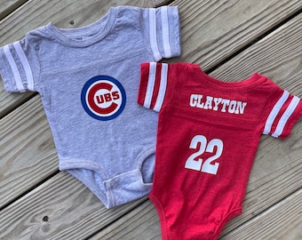 Chicago Cubs Logo BABY Funny Short Sleeves Variety Baby Onesies Crawler For Little Baby Chicago Cubs Logo BABY Funny Short Sleeves Variety Baby Onesies Crawler For Little Baby