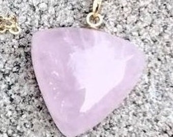 ROSE QUARTZ NECKLACE