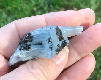 BLUE BARITE SPECIMEN