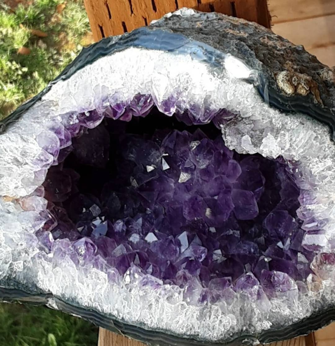 AMETHYST GEODE DISPLAY - Etsy