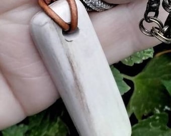 PETRIFIED WOOD NECKLACE