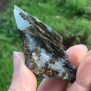 BLUE BARITE SPECIMEN