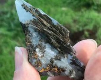 BLUE BARITE SPECIMEN