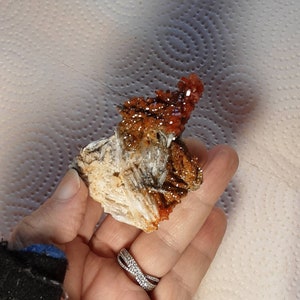 VANADINITE ON BARITE specimen