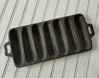 Vintage Cast Iron Cornbread Pan - Farmhouse Farmhouse Kitchen - Great Vintage Condition