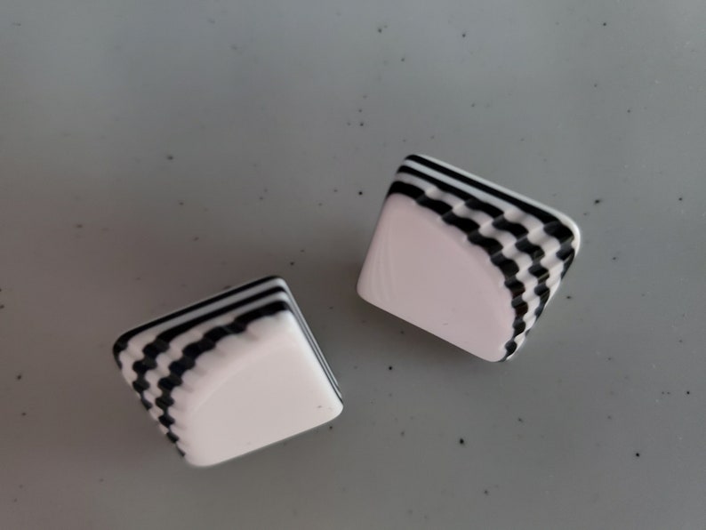 Vintage 1980/'s Black and White Geometric Earrings