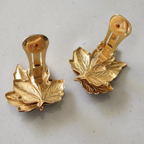 Vintage Mid Century Gold Tone and Amber Leaf Shap… - image 4