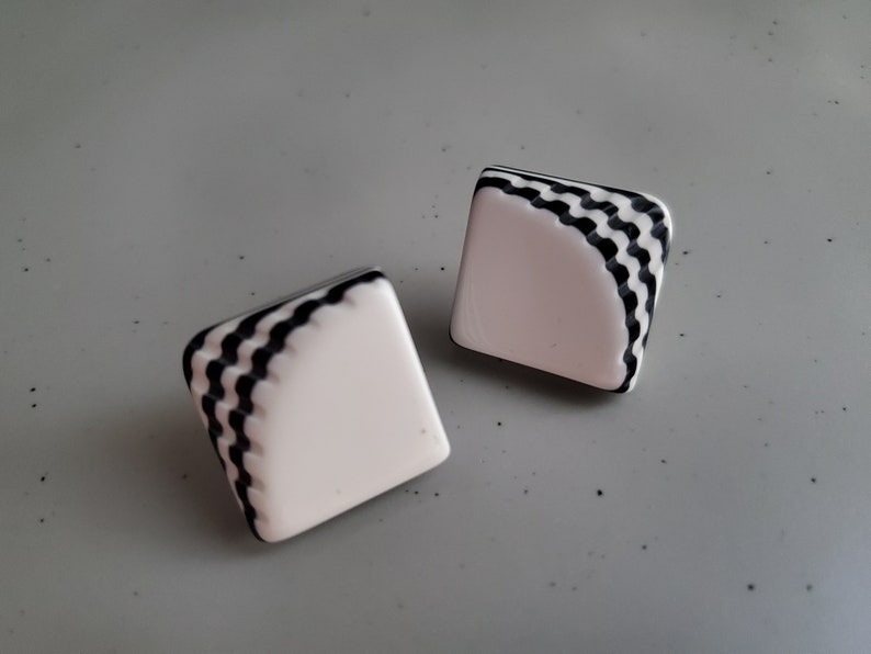 Vintage 1980/'s Black and White Geometric Earrings