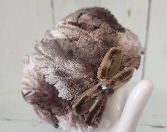 Vintage 1960s 1950s Velvet Leaf Hat- Avant-garde Pillbox Fascinator - Mid Century Hat - Mid Century Fashion