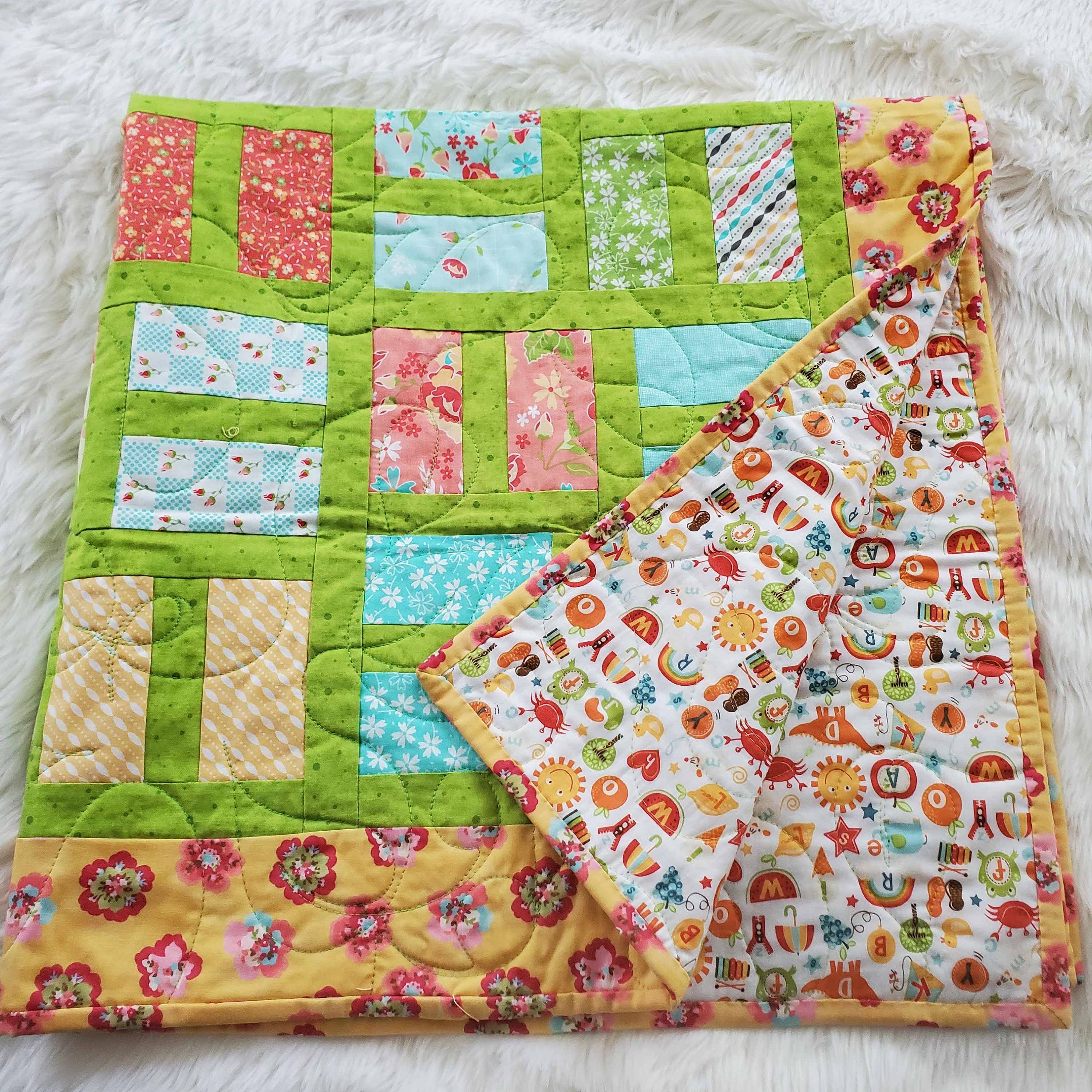 Wunderschöner handgemachter Patchwork Quilt Kinderstoff | Etsy