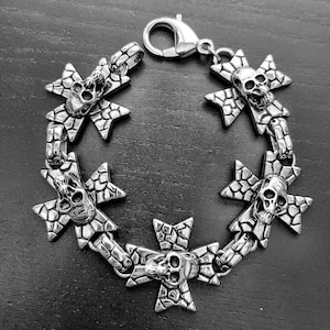 Skull w/Snakeskin Cross Pattern Bracelet (#c183)