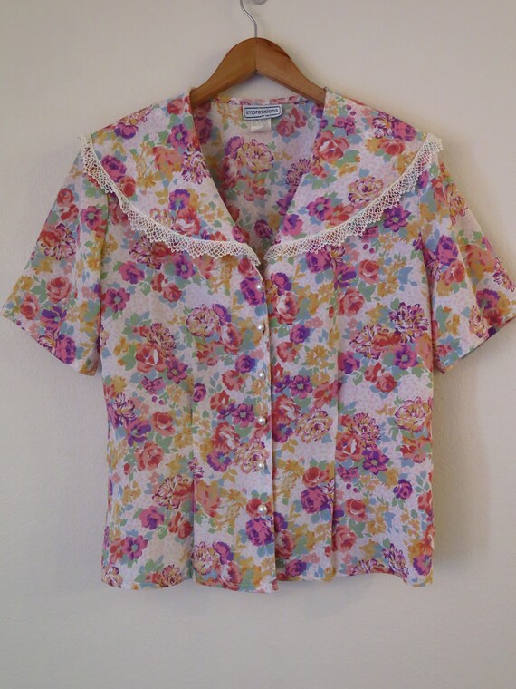 80s Era Vintage Purple Floral Top in Size 10: A c… - image 2