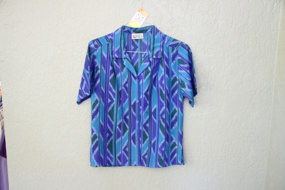 70s Era Vintage Blue Aztec Boho Print Hawaiian Sh… - image 2