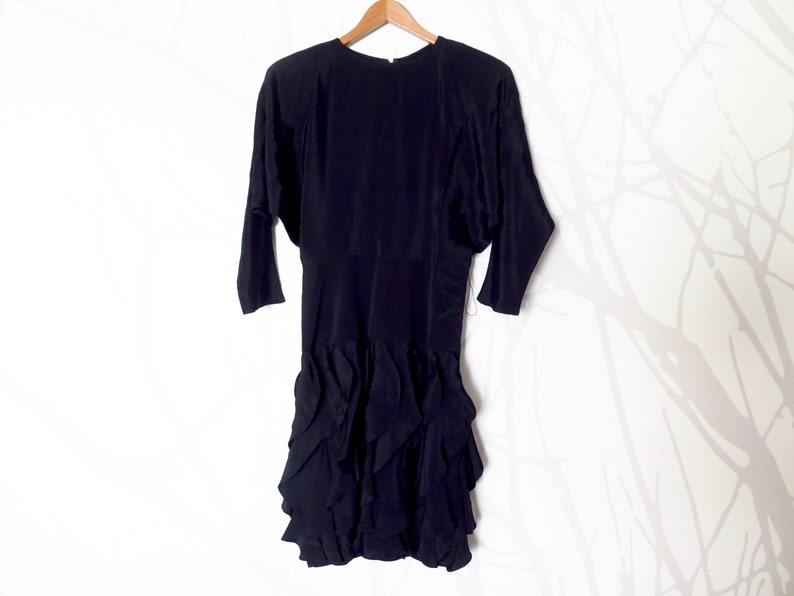 80s Era Vintage Fancy Black Ruffle Skirt Fitted Bat wing Sleeve Dress in Women/'s Size 56 with a 28 inch waist
