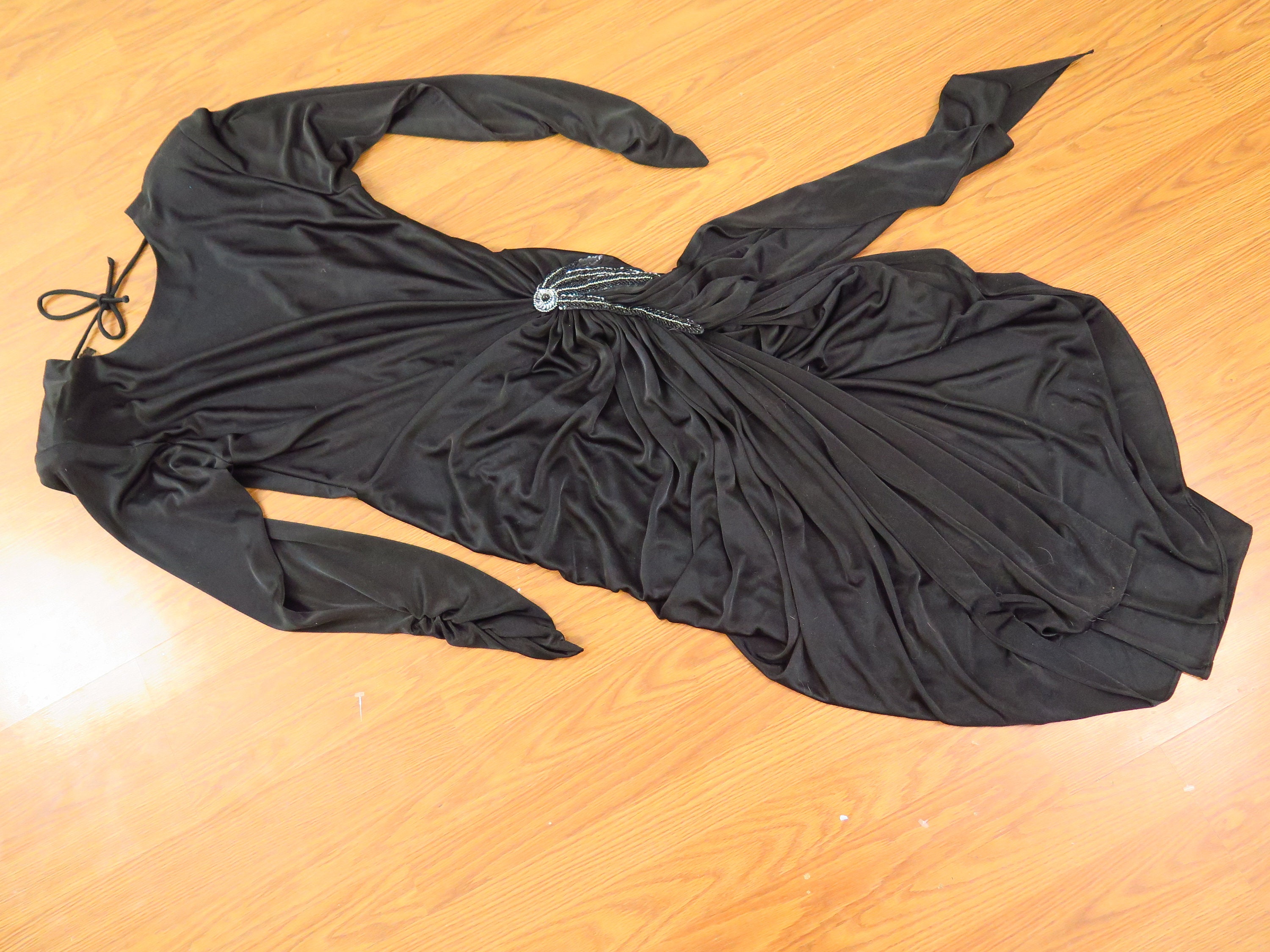 Vintage Dress, Fancy Black, 80s Era, Size 9/10: A gorgeous ruched faux ...