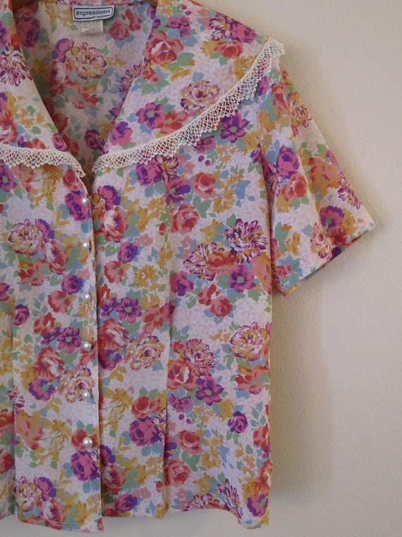 80s Era Vintage Purple Floral Top in Size 10: A c… - image 3