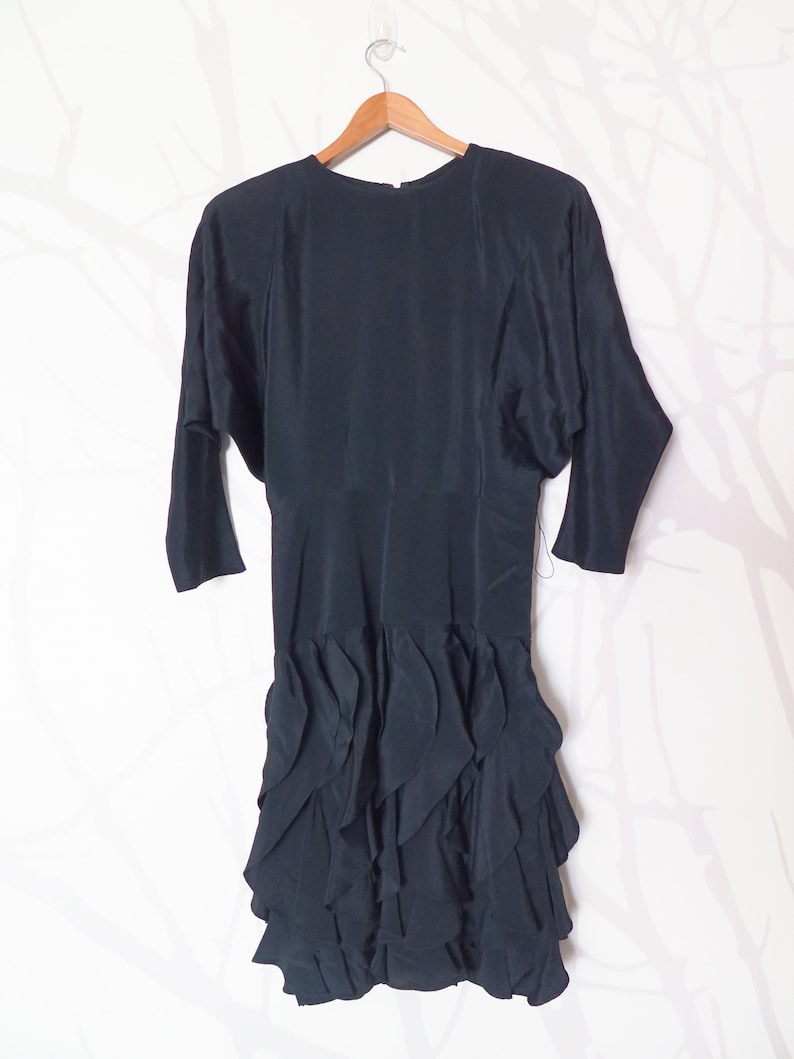 80s Era Vintage Fancy Black Ruffle Skirt Fitted Bat wing Sleeve Dress in Women/'s Size 56 with a 28 inch waist