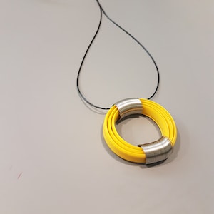 yellow round pendant, green round pendant necklace, contemporary  necklace, circle chunky pendant, yellow statement necklace, modern pendant