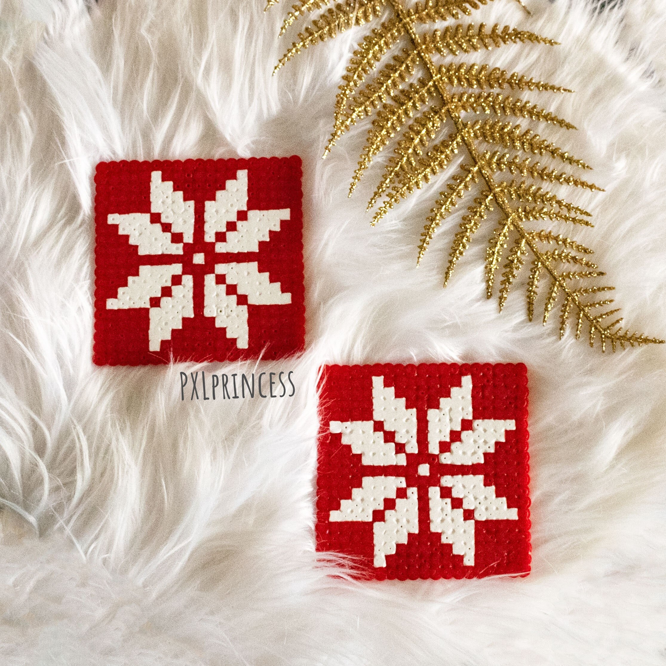 クリスマス hama Christmas Coasters Pixel Art Perler Hama Beads Nordic Decor