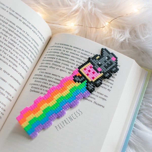 Mignon Bookmark pixel art Rainbow Hama Perler perles Papeterie Rat de bibliothèque Retour à l’école