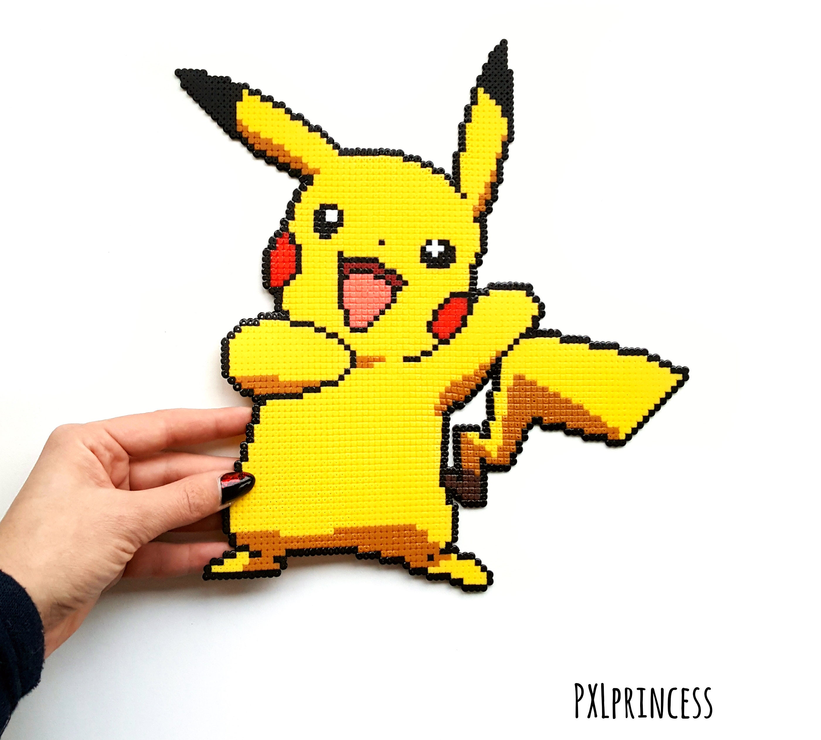 My first pixel art of Pikachu : r/pokemon