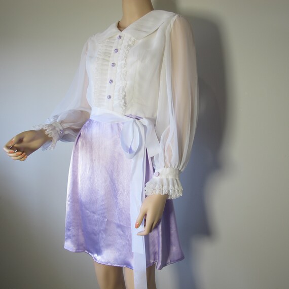 Authentic 1940s 1950s Lilac Bib Front Ruffled Nyl… - image 4