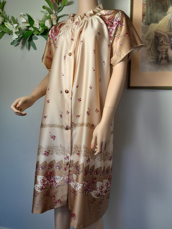 Vintage 1960's Japanese Floral Silky Dressing Gow… - image 3