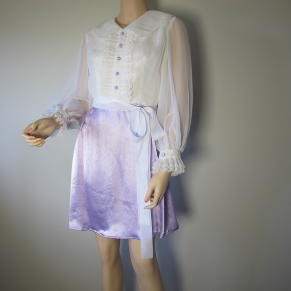 Authentic 1940s 1950s Lilac Bib Front Ruffled Nyl… - image 1