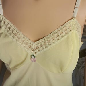AS NEW ~ Vtg 1960s Nylon Yellow Slip Negligee S - M