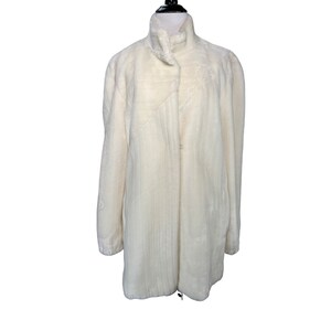 Borgessa by Casper Vintage Faux Fur Coat Medium Large Ivory Plush Channel Stitch