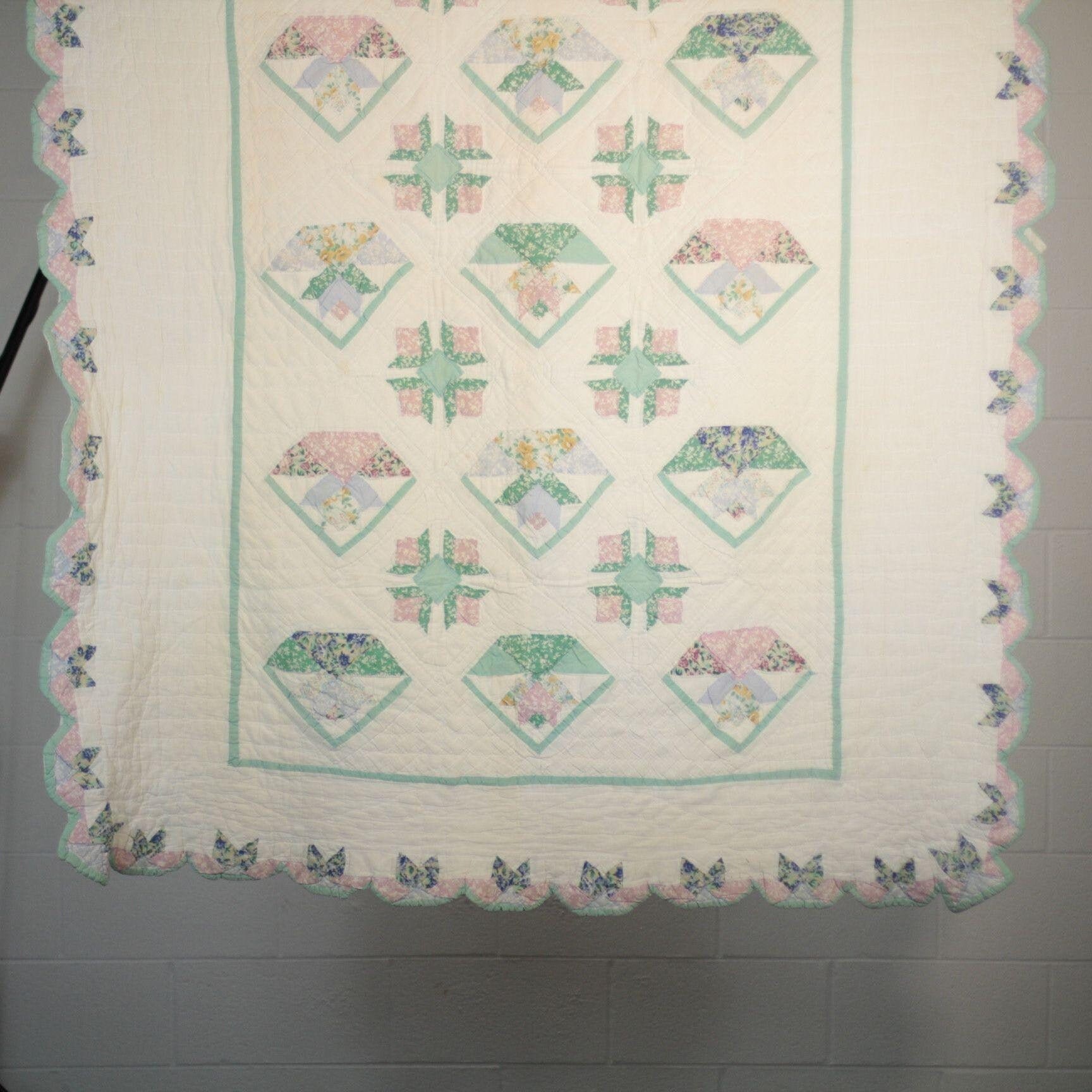 Arch Quilts for sale Only 4 left at 70