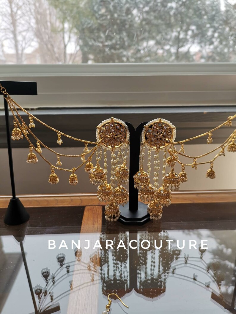 Jhumki Earrings with Saharey!