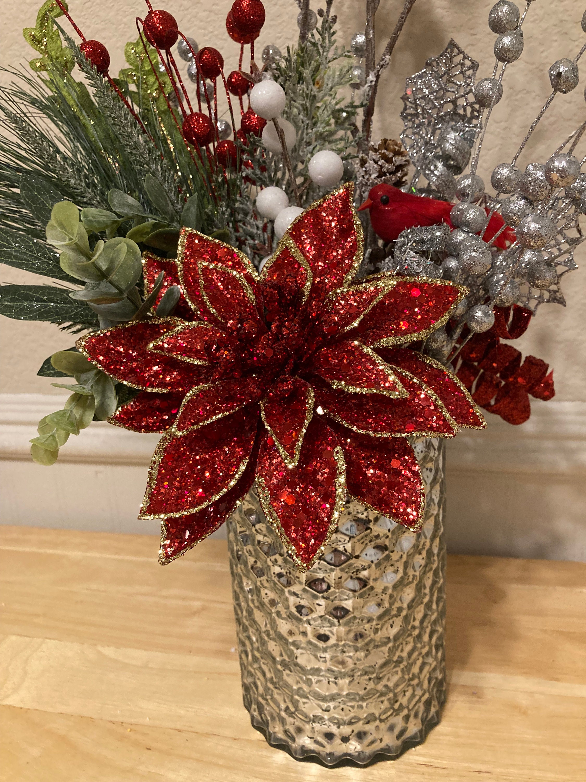 Buy Christmas Tall Vase - Red and Silver Christmas Centerpiece - David  Tutera Glass Vase Online in India - Etsy, image size:2250x3000