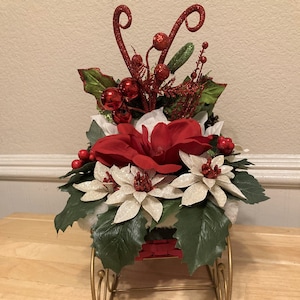 Christmas Sleigh, Santa&#39;s Sleigh, Christmas Centerpiece, Red, White and Gold Christmas Sleigh