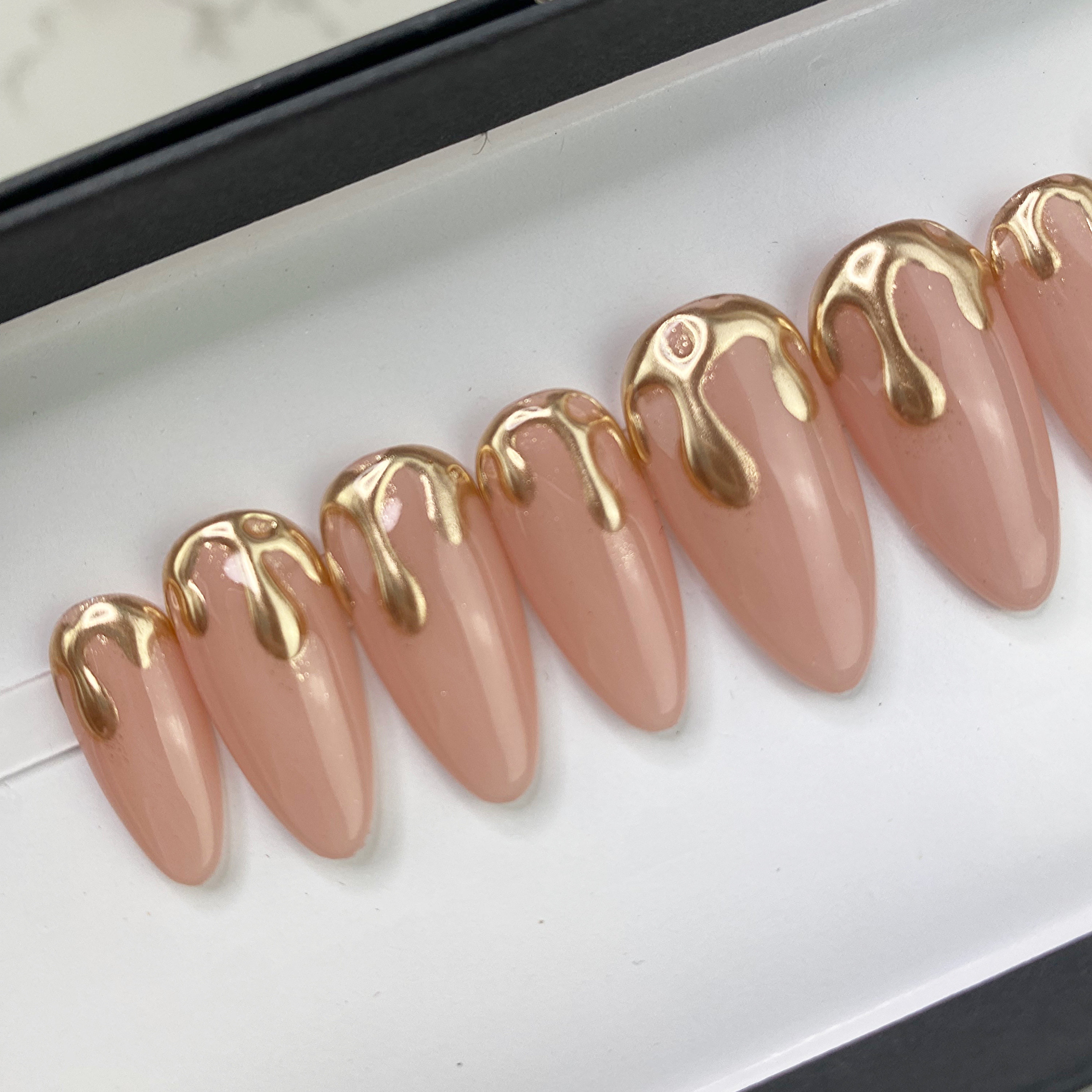 Textured Gold Drip Pattern Nails