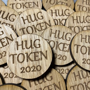 Personalised Oak Hug love Tokens Thank You Favours Circles Celebration Wooden Send Love