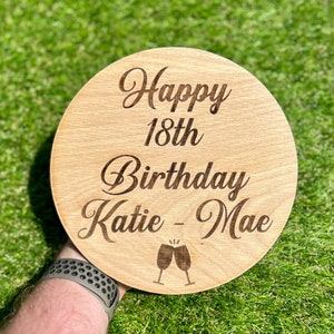 Plaque murale d'anniversaire personnalisée en bois de chêne avec nom cercle 13e, 18e, 21e, 30e