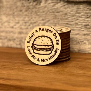 Fichas personalizadas de hamburguesas de comida de abedul para bodas, bar, pub, restaurante, empresa, círculos, celebración de fiestas, dinero de madera, sin contacto, sostenible