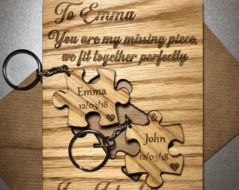 Personalised Wooden Anniversary Birthday Card Removable Keyrings Couples Set Jigsaw 5th
