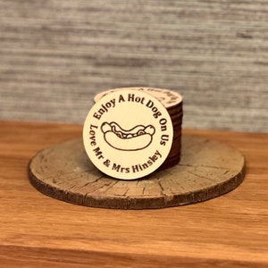 Fichas personalizadas para perritos calientes de comida de abedul, favores de boda, círculos, celebración de fiestas de madera