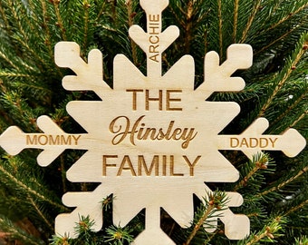 Personalised Christmas Snowflake Tree Topper with Custom Family Name | first and surnames | Christmas Gift for friends | holiday present