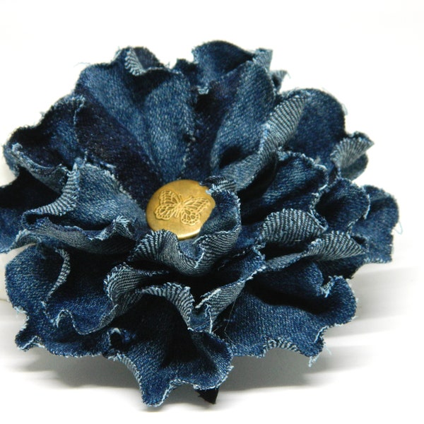 Broche fleur bleue denim faite main, broche en textile, fleurs en denim, tissu denim rose, épingle fleur, denim upcyclé, broche fleur recyclée