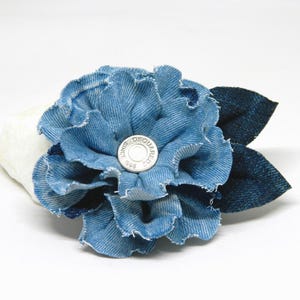 Denim Jeans Flower Pin Brooch, Fabric Rose Brooch, Cotton Flower Jewelry Textile Brooch, Flower Pin Brooch, Flower Jewelry, Rose Pin Brooch