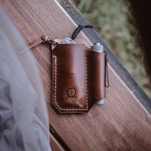 Organizador de bolsillo EDC para cuchillo y linterna / Bolsa EDC marrón, Olight, Spyderco, Civivi
