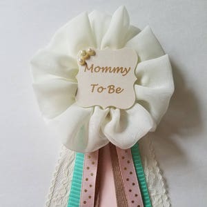 Broche de lazo vintage con lunares dorados y encaje rosa estilo shabby chic para futura mamá, broche para baby shower
