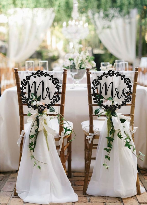 Mariée et marié carte or chaise signes mariage décoration