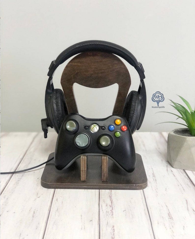 Controller holder Headphone stand Gamer gift Personalised image 9