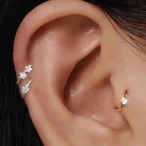Flower Nose Ring, 925 Sterling Silver Nose Hoop Ring, Clover Helix Hoop Ring, Cartilage Tragus Ring, Small Nose Ring, Dainty Tragus Jewelry