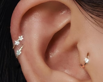 Flower Nose Ring, 925 Sterling Silver Nose Hoop Ring, Clover Helix Hoop Ring, Cartilage Tragus Ring, Small Nose Ring, Dainty Tragus Jewelry